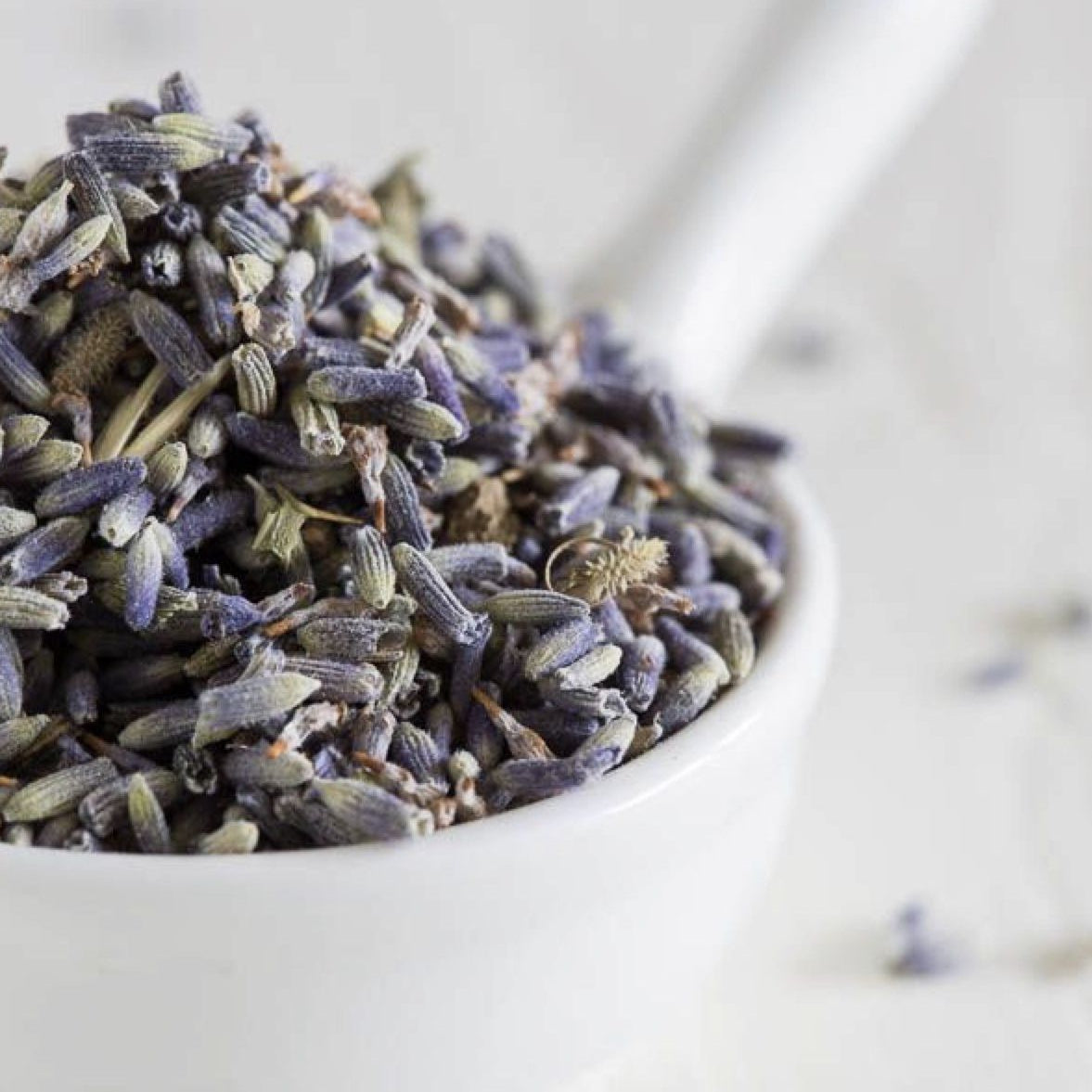 Natural Dried Lavender Buds – Premium Raw Ingredient for DIY Skincare & Candles 50 g